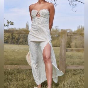 PrettyLittleThing Cream Floral Lace-Up Maxi Dress